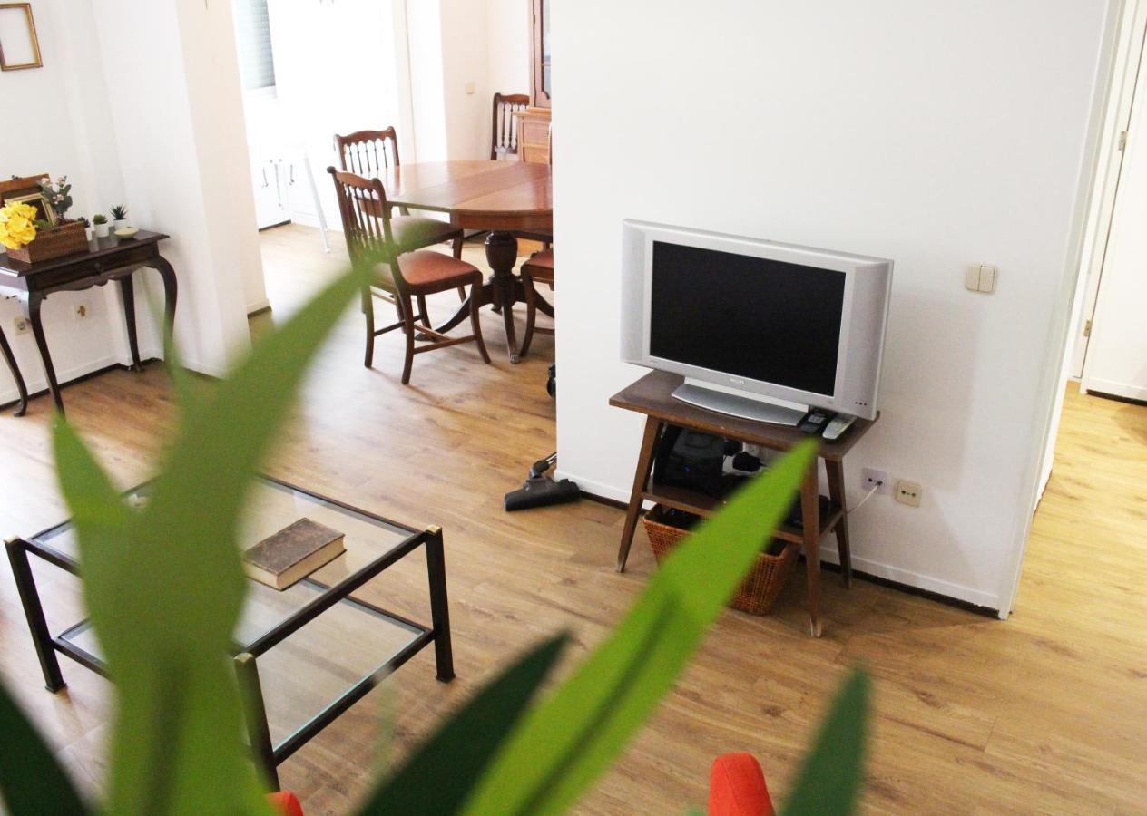 Rocha - Sunny & Cousy 2 Bedrooms In Campo De Ourique